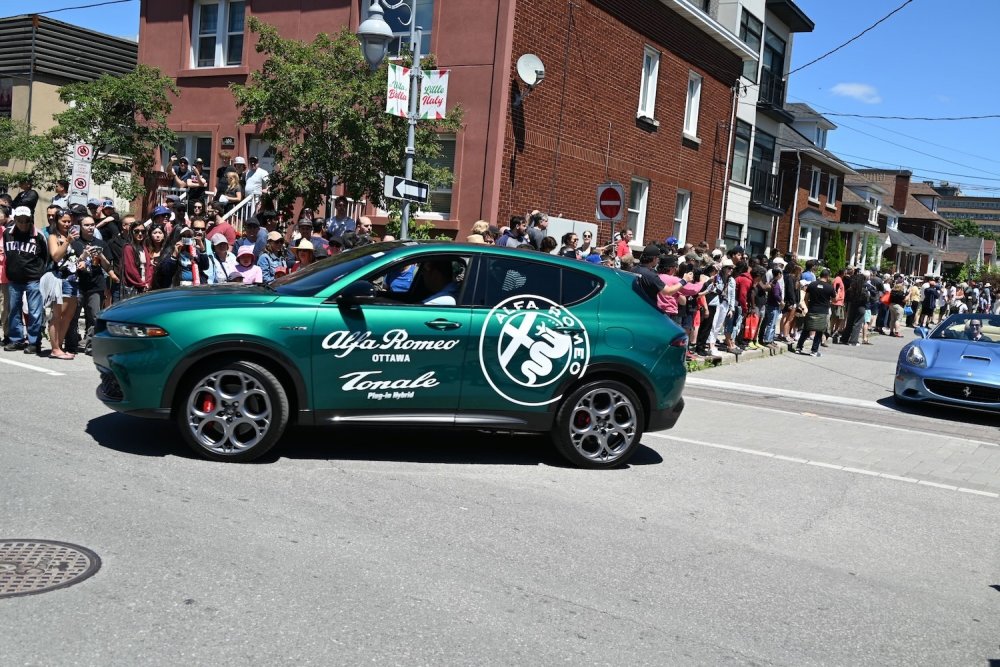 parade-100