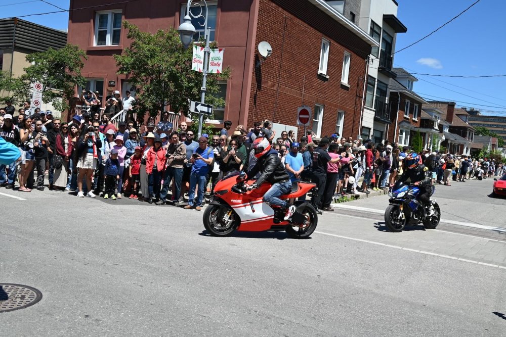 parade-102