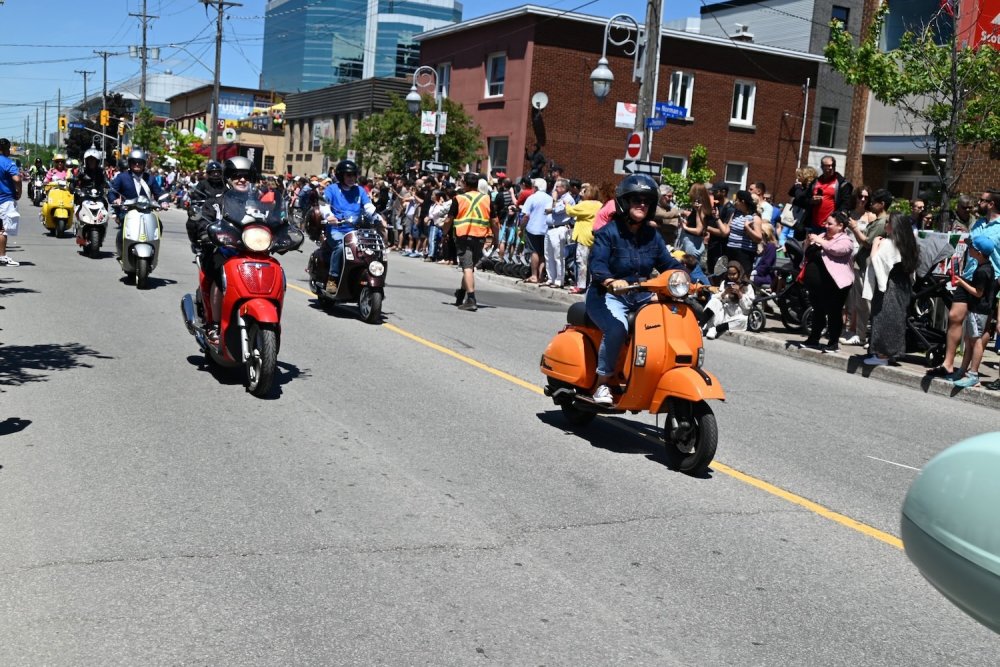 parade-129