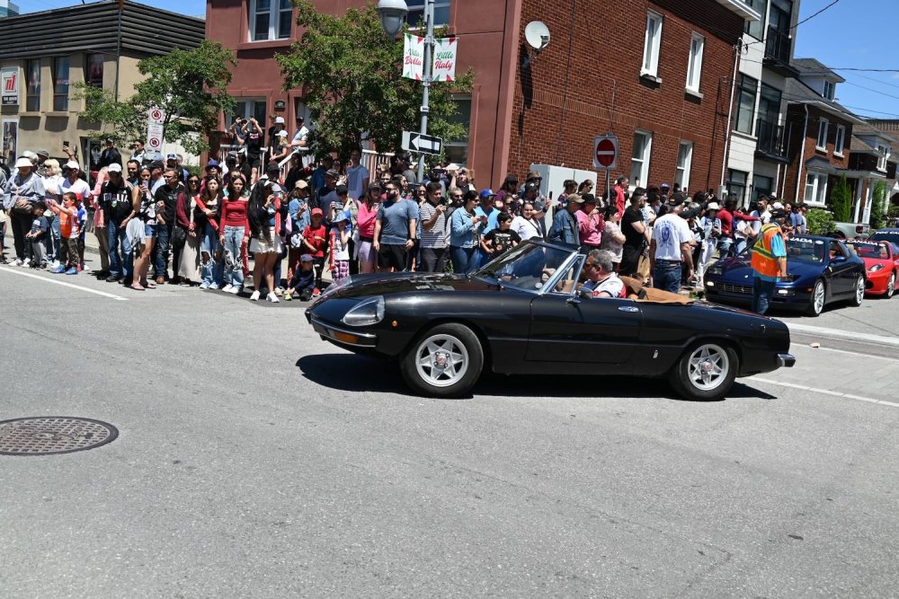 parade-60