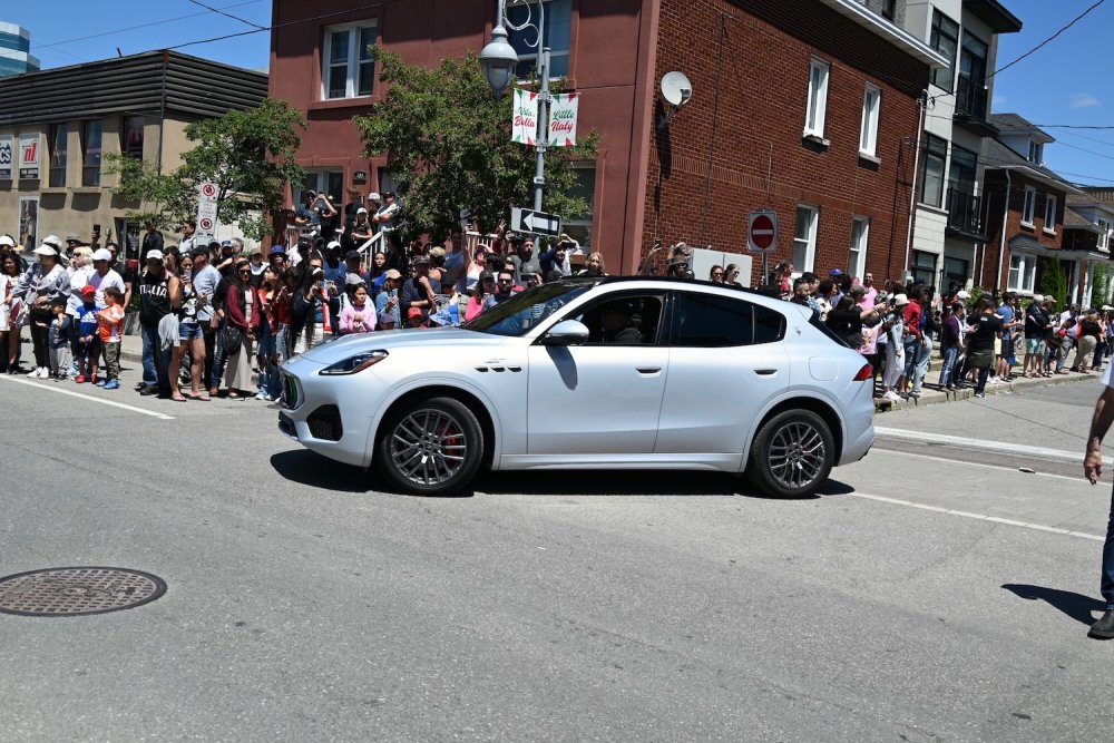 parade-76